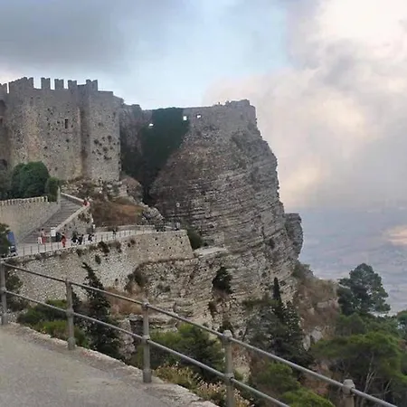 A Casa Di Anna Vakantiehuis Valderice
